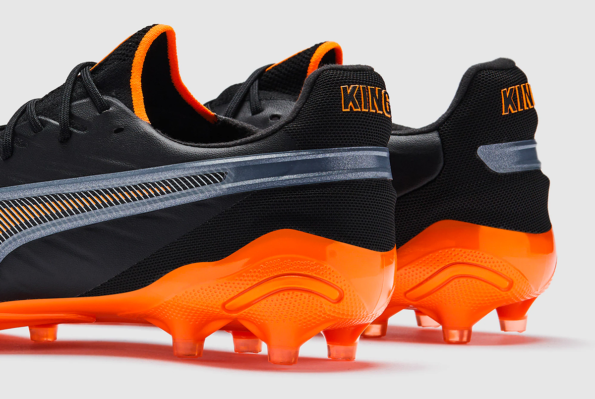 Футбольные бутсы Puma